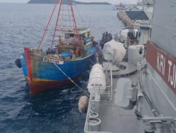 TNI AL Tangkap 3 Kapal Ikan Vietnam