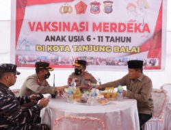 Kapolres Tanjung Balai Dampingi Kapoldasu Meninjau Vaksinasi Merdeka Anak di Kota Tanjung Balai