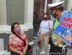 Himbauan Humanis Personil Satlantas Polres Tanjung Balai Mengajak Warga Vaksin