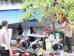 Kapolres Tanjung Balai Turun ke Jalan Edukasi Prokes Kepada Masyarakat Serta Bagi Masker Gratis