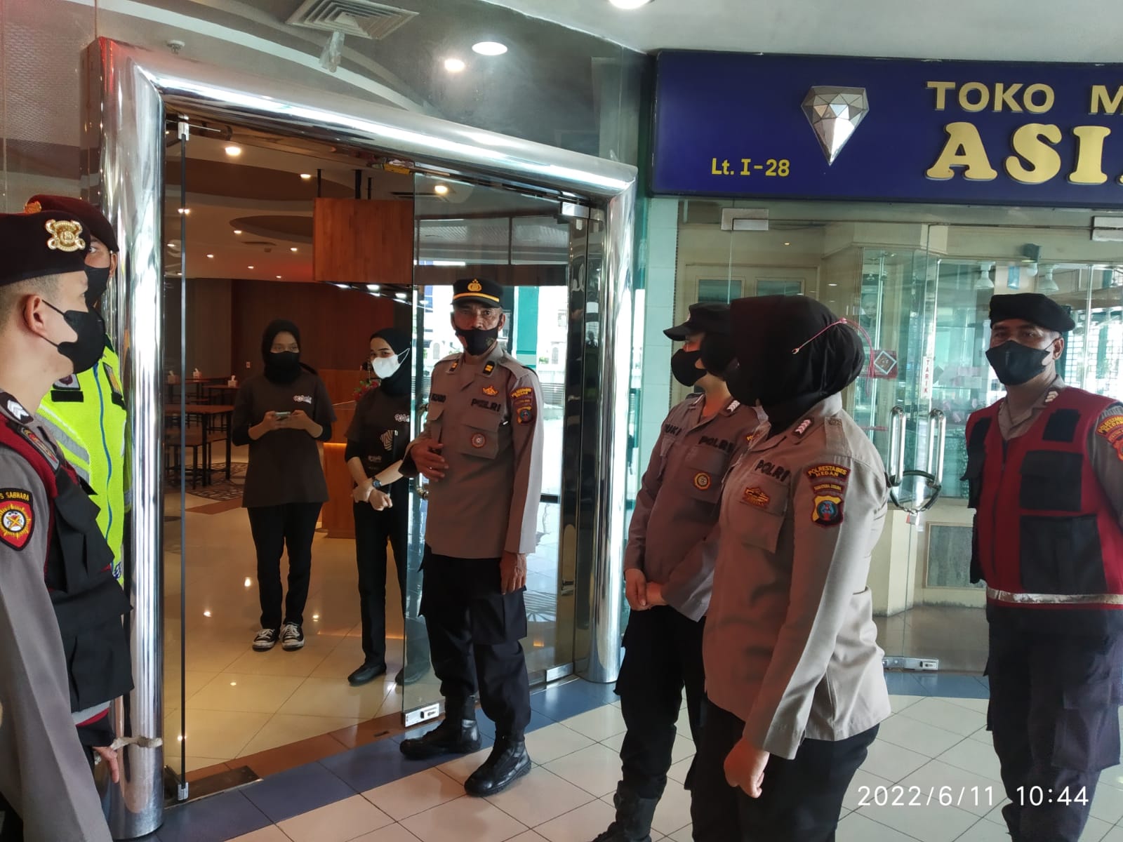 Tim Gabungan Gelar Ops Yustisi di Medan Mall Jalan MT Haryono