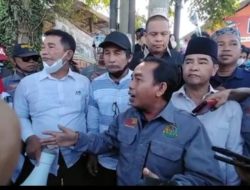 Ratusan Massa Melalukan Aksi DI Pengadilan Tipikor Banjarmasin