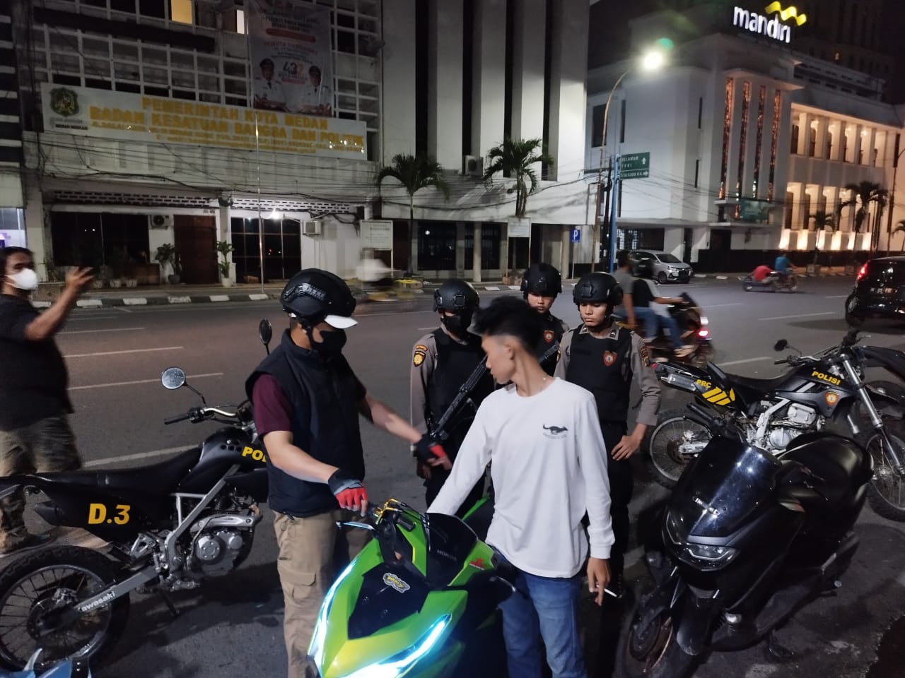 Ciptakan Sitkamtibmas Yang Aman, Patmor Sat Samapta Polrestabes Medan Gencar Laksanakan Patroli Dialogis