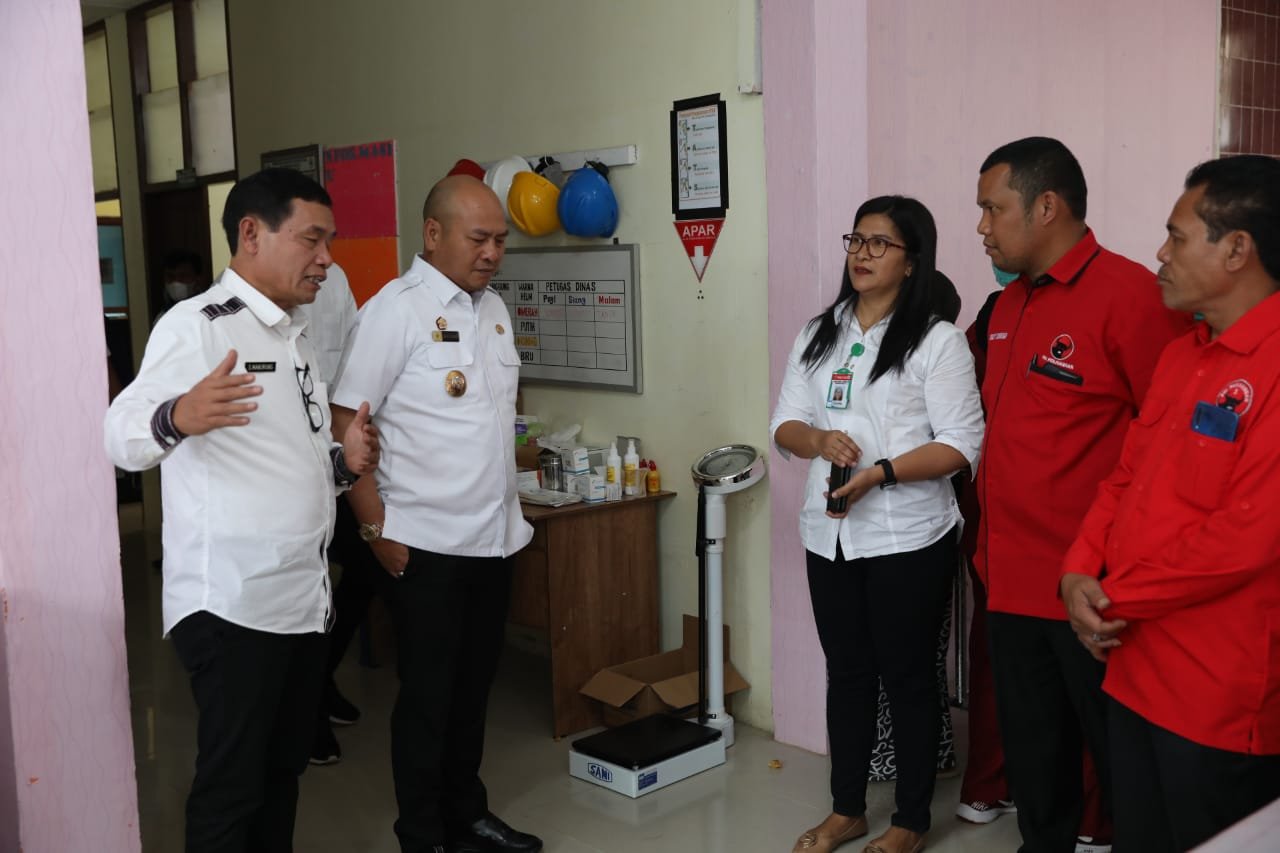 Bupati Taput Hadiri Bakti Sosial Khitanan Massal Oleh Bamusi PDI Perjuangan