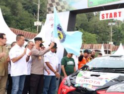 Wakapolda Sumut Lepas Peserta Danau Toba Rally 2022 di Parapat