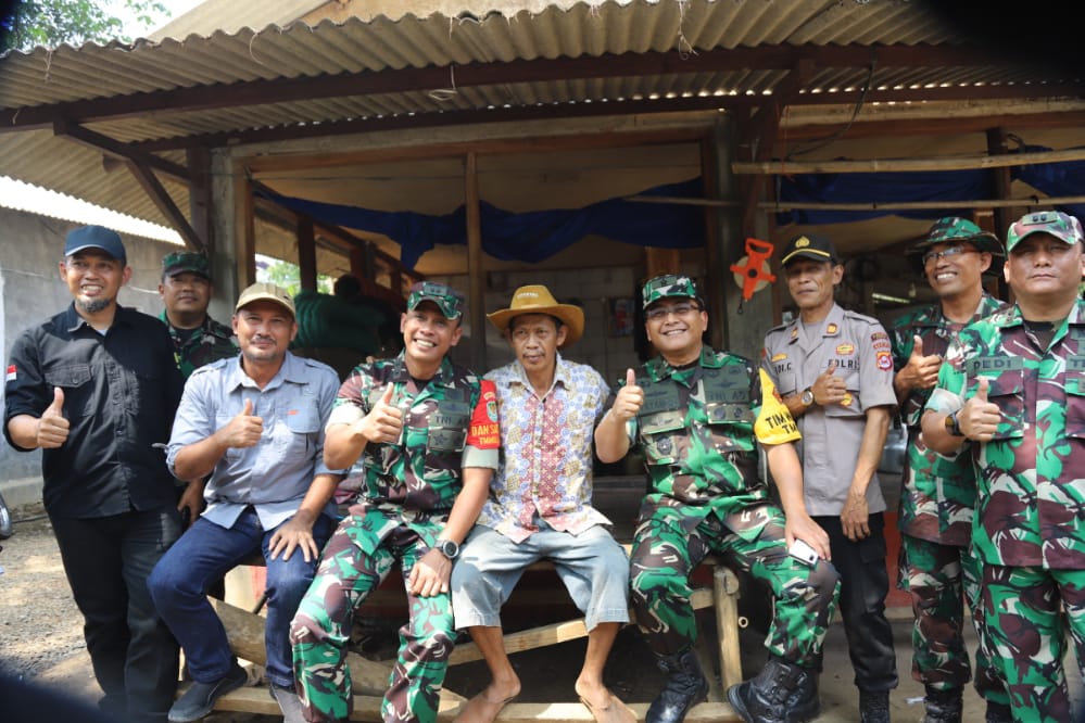 Kodim 0603/Lebak Bersama Tim Pengawas Dan Evaluasi Tinjau Pelaksanaan TMMD Ke 144 Di Kecamatan Cileles