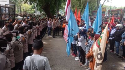 Dikawal Polrestabes Medan, Unjuk Rasa Buruh Tolak Kenaikan BBM Berakhir Kondusif