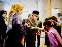 Sambutan Hangat Untuk Wapres Dari Anak Indonesia di Singapura