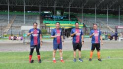 Salam Olahraga!!!... Kapolrestabes Medan, PJU, dan Kapolsek Main Sepak Bola di Stadion Teladan