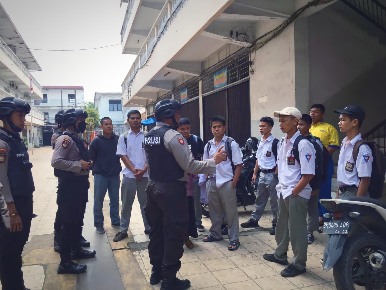 Dukung Program Kapolri, Anggota Samapta Polrestabes Medan Lakukan Patroli Skala Besar Antisipasi Tawuran Pelajar