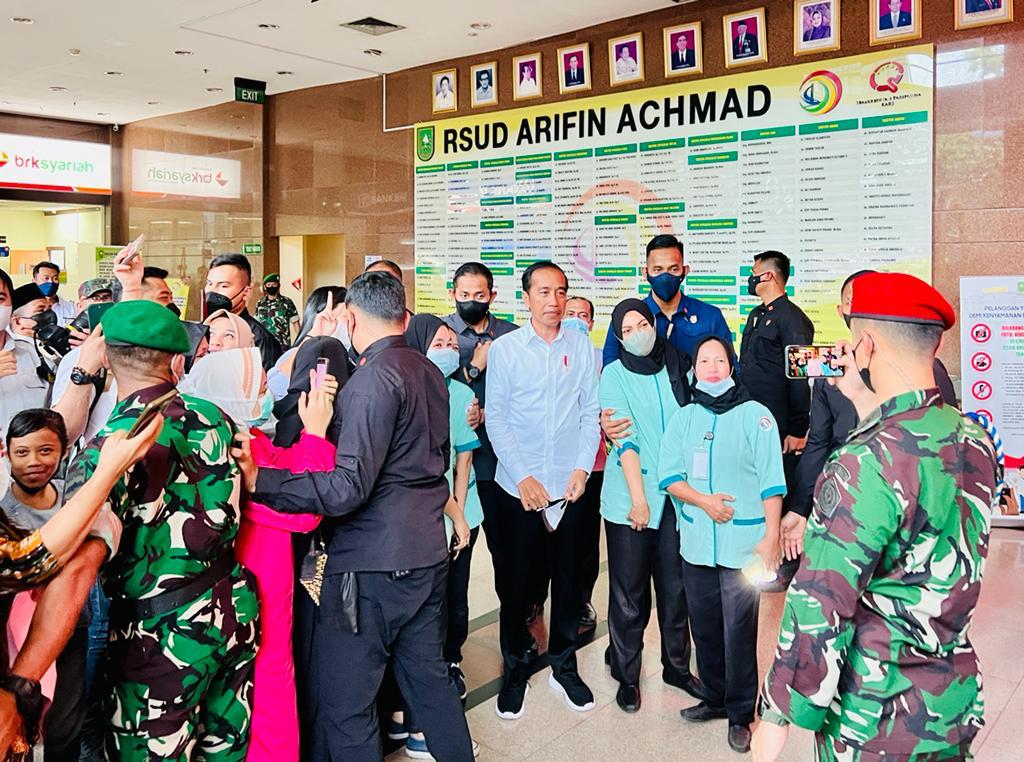 Tiba di Pekanbaru, Presiden Langsung Tinjau RSUD Arifin Achmad