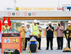 Presiden Joko Widodo Resmikan Jalan Tol Pekanbaru-Padang Seksi Pekanbaru-Bangkinang