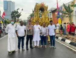 Tim Gabungan Polsek Medan Baru Kawal Pengamanan Thaipusam Medan Street Festival