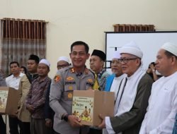 Kapolres Pelabuhan Belawan Pimpin Press Release Dirangkai Pemberian Paket Lebaran