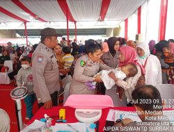 Kapolsek Tuntungan Bawa Anak Stunting Berobat ke Rumah Sakit Bhayangkara Polda Sumut
