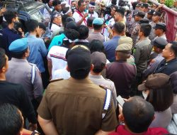 Polsek Patumbak dan Medan Baru Amankan Unras AMSU di Mapolda Sumut dan Kantor Walikota