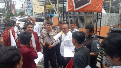 Polrestabes Medan Kawal Unras Massa Aksi IMM di Kantor Bawaslu Sumut