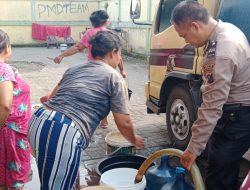 Polri Peduli Lingkungan, Kapolsek Patumbak Salurkan Bantuan Air Bersih Dari Kapolrestabes Medan Kepada Warga 2 Kecamatan