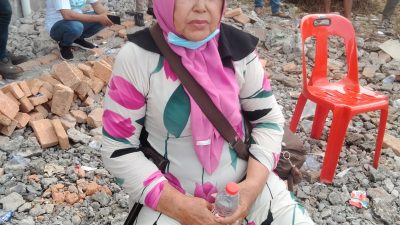 Pagar Rumah Dirobohkan di Jalan Amplas, Hadijah Desak Polrestabes Medan Tangkap Oknum Mafia Tanah