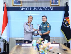 Kunjungan Kapuspen TNI Ke Humas Polri, Irjen Pol Sandi Nugroho: Sinergitas Kunci Lewati Tantangan