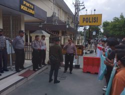 Geruduk Mapolrestabes Medan, Aliansi Mahasiswa Penyelamat UINSU Minta Polisi Tidak Perlu Usut Dugaan Korupsi Penelitian Dosen Ilmu Komunikasi