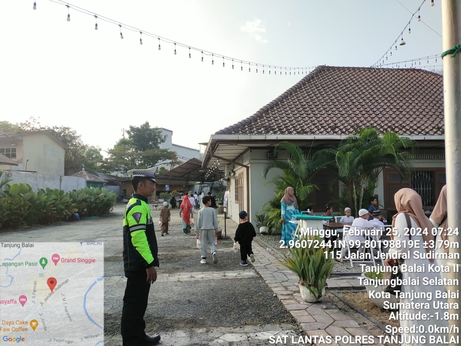 Wujud Pelayanan Kepada Warga, Sat Lantas Polres Tanjung Balai Urai Arus Lalu Lintas Pada Kegiatan Group Berkah